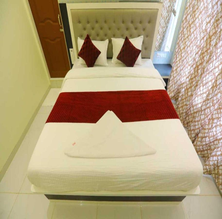 Hotel Sai Siddhi Inn - Midc Industrial Area, Mahape Nova Bombaim Exterior foto
