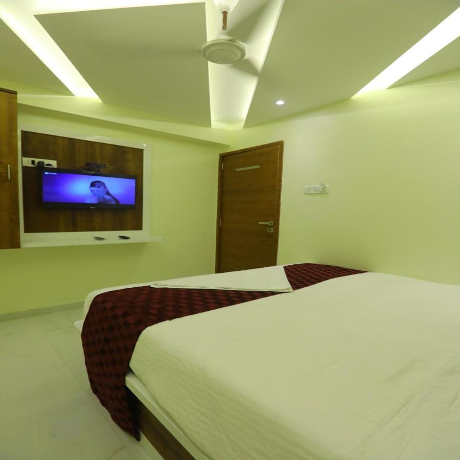 Hotel Sai Siddhi Inn - Midc Industrial Area, Mahape Nova Bombaim Exterior foto